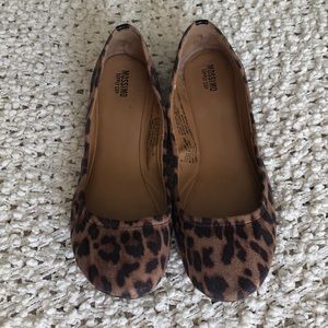 Mossimo leopard print ballet flats